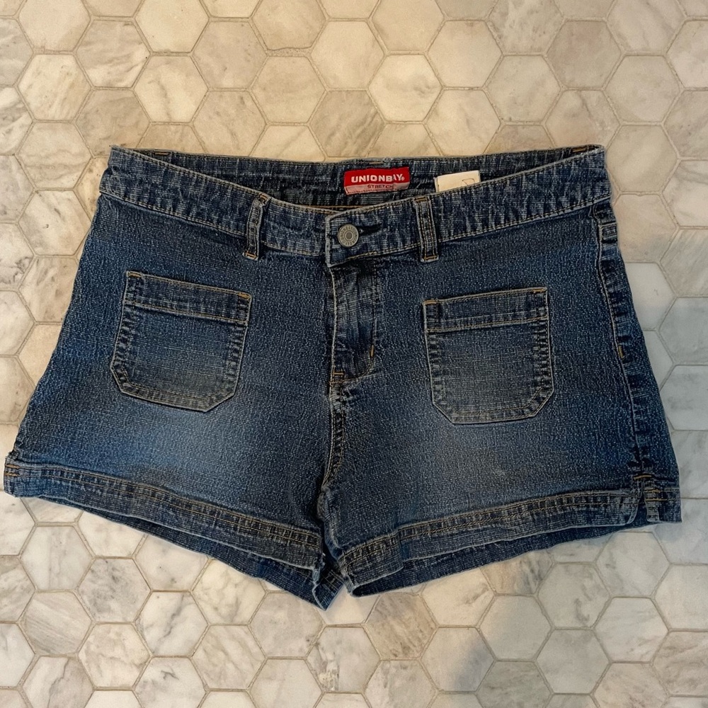 Good condition stretch denim shorts union bay